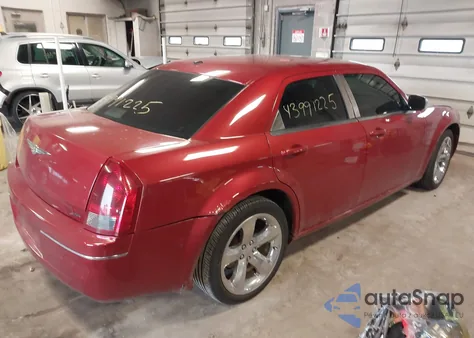 2007 Chrysler 300 Touring из США, поврежденный, VIN 2C3KA53G17H820951